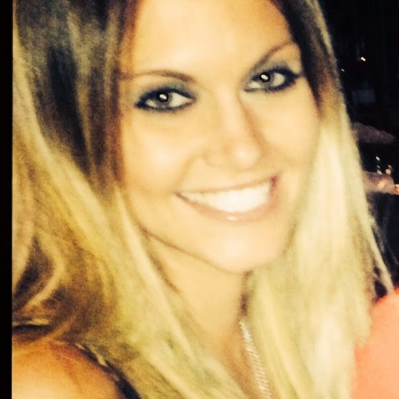 Meet your Posher, Jen - Picture 1 of 1